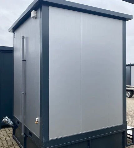 cabine de toilettes avec double cabine