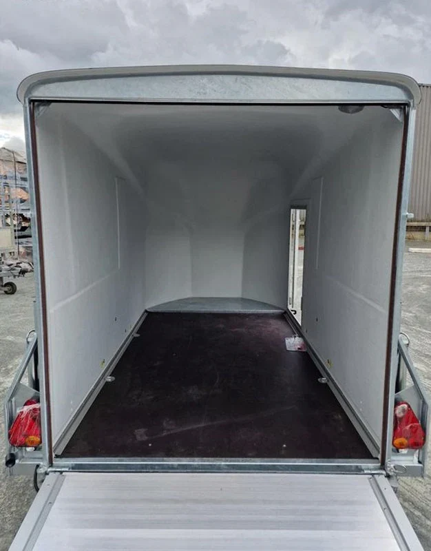 remorque cargo pullman debon 1300 bleue avec suspension et porte latérale88 remorque cargo pullman debon 1300 bleue avec suspension et porte latérale88