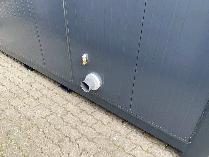 conteneur de toilettes 4x2
