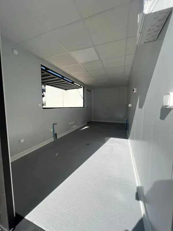 conteneur sur mesure pour une barre de 6 mètres conteneur sur mesure pour une barre de 6 mètres